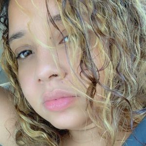 Meet your Posher, Amelia